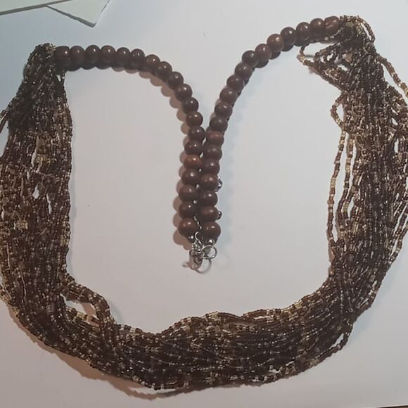 Fun beaded necklace - Picture 1 of 5
